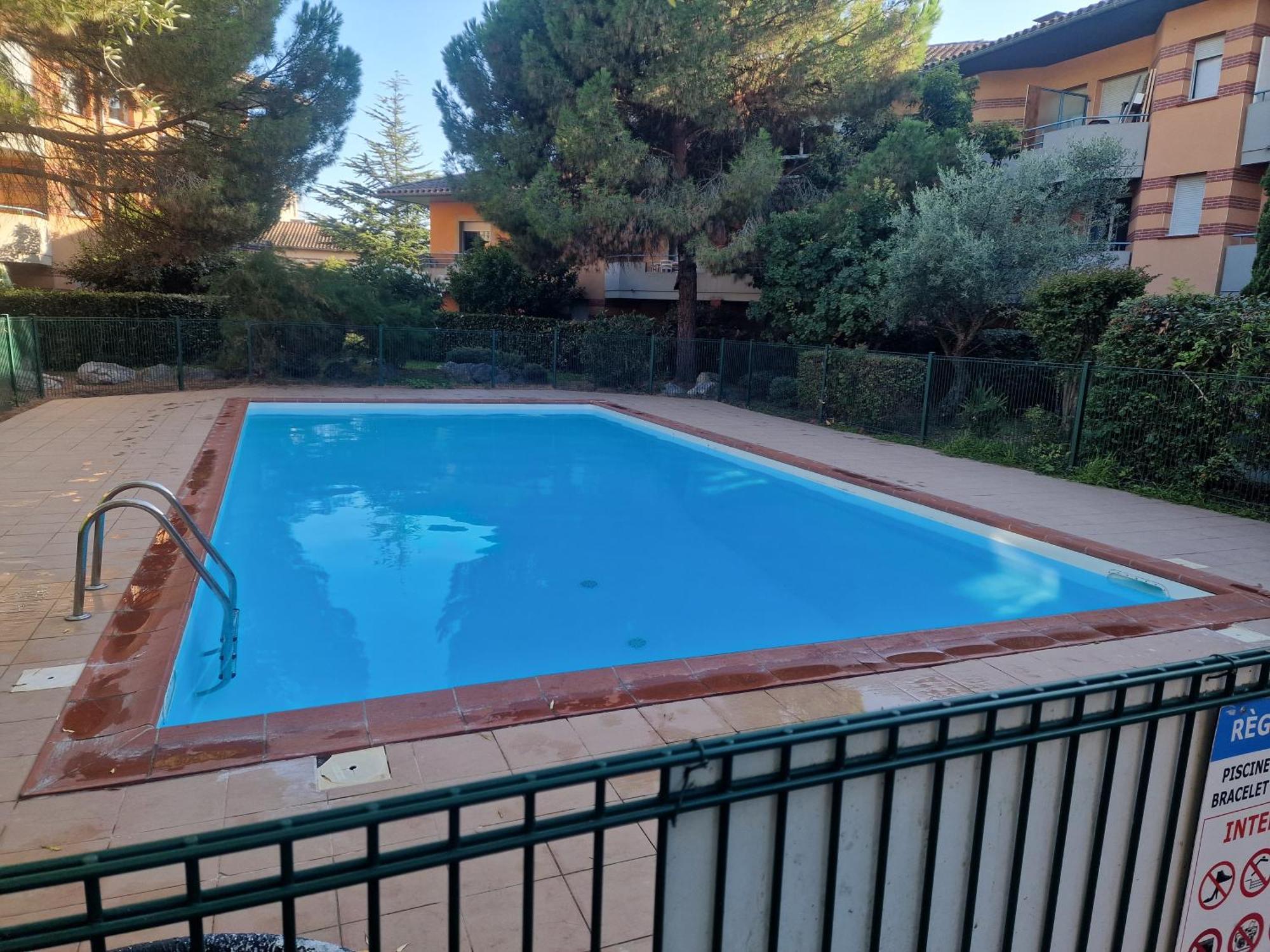 Comfortable Duplex En Residence Securisee Proche Metro Toulouse Exterior photo